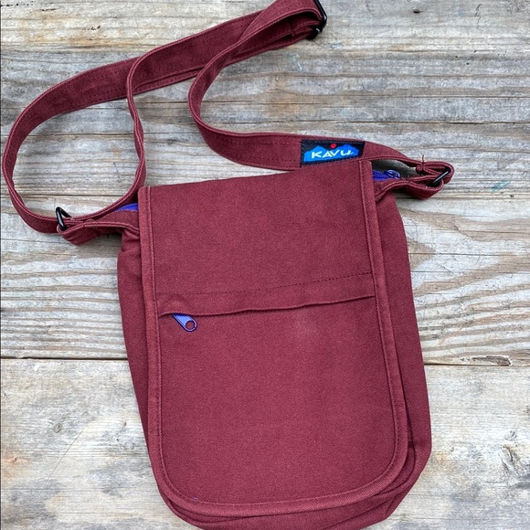KAVU Burgundy Crossbody Bag - Picture 1 of 8